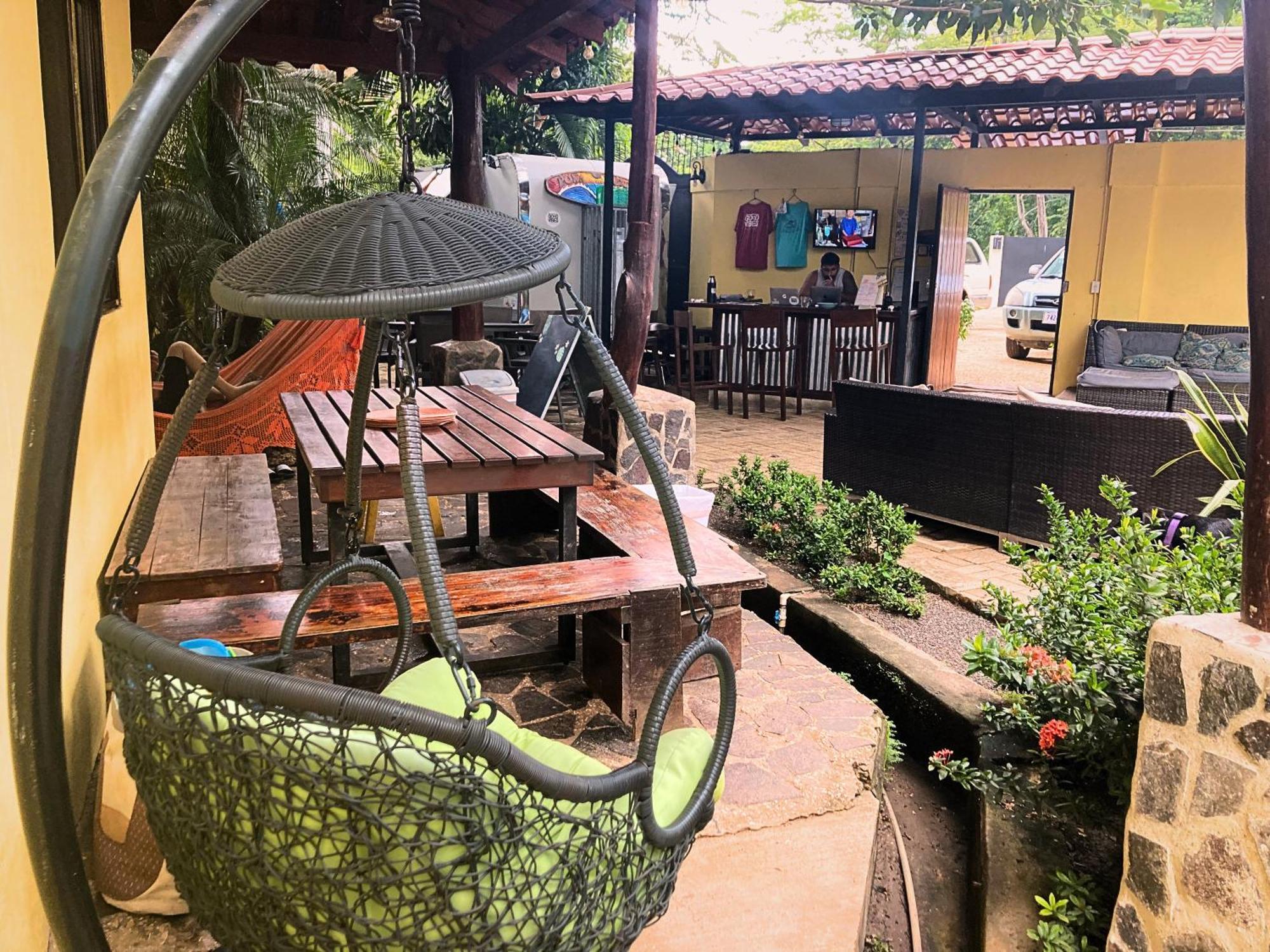 Хостел Tamarindo Backpackers Экстерьер фото