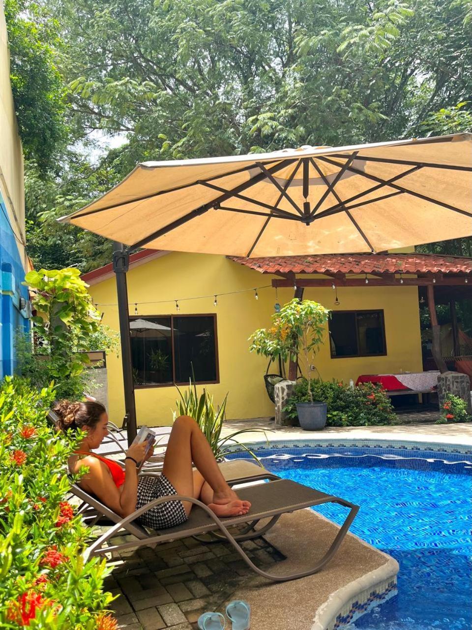 Хостел Tamarindo Backpackers Экстерьер фото